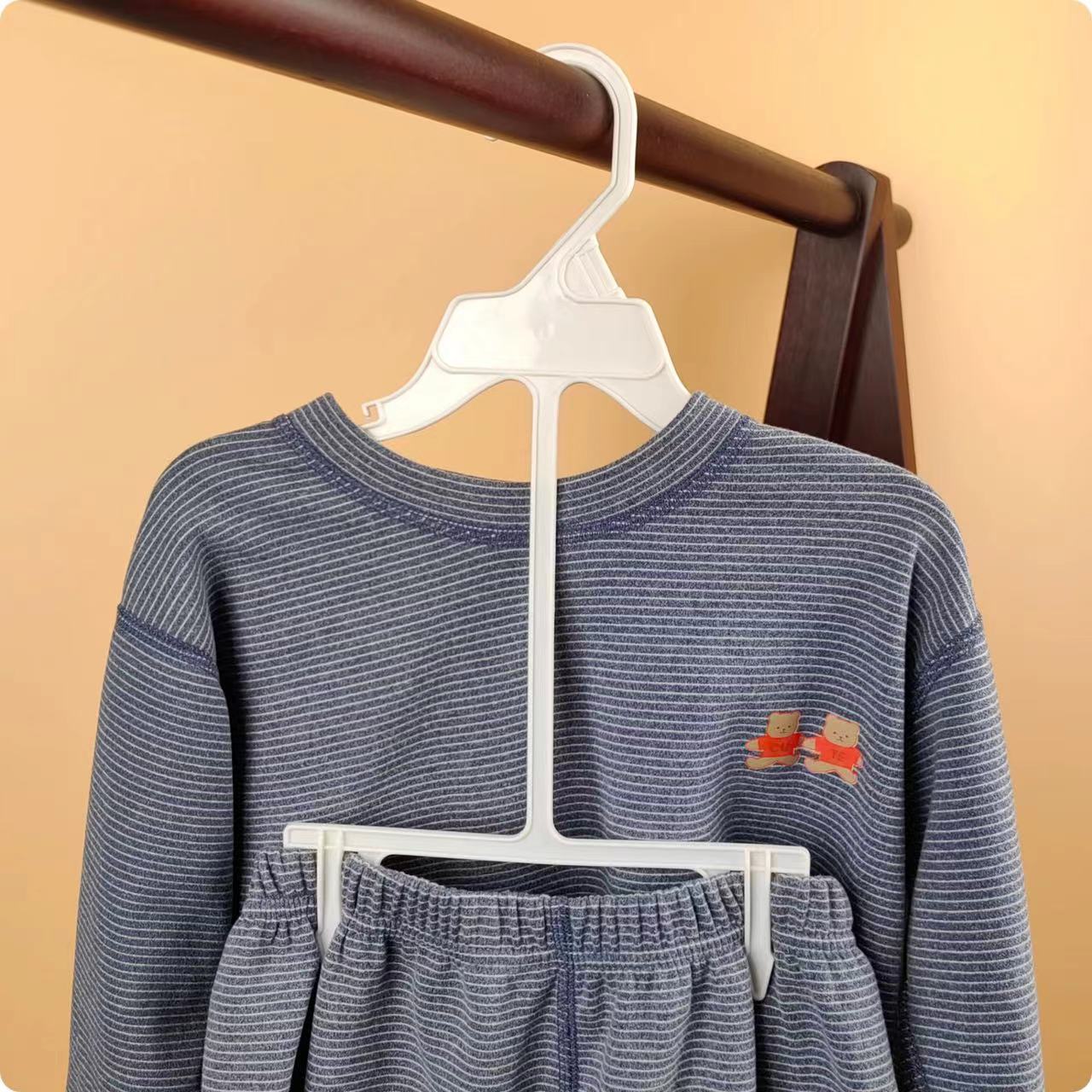 Baby Clothing Kit - 10 szt. Dziecięce plastikowe wieszaki na