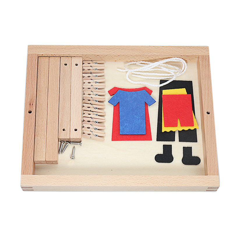 Dziecko Montessori drewniane D – Baby Clothing Kit recenzja i cena
